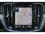 Volvo S60 T6 AWD Twin Engine R-Design - Panoramisch schuif-/kanteldak - Head-up display - IntelliSafe Assist & Surround - 360º camera - Harman Kardon - Elektr. verstelbare bestuurdersstoel met geheugen - Full LED verlichting meedraaiende koplampen - Schakelflippers - Verwarmbare voorstoelen, achterbank en stuurwiel - Inklapbare trekhaak - Getinte ruiten v.a. de B-stijl - 19 inch LMV