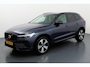 Volvo XC60 2.0 T6 Plug-in hybrid AWD Plus Dark | Adaptieve Cruise Control | Panoramadak | Stoel-/Stuurverwarming | Harman Kardon Audio | Dodehoek Detectie | Donker Getint Glas | Parkeerverwarming |