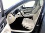 Volvo XC60 2.0 T6 Plug-in hybrid AWD Plus Dark | Adaptieve Cruise Control | Panoramadak | Stoel-/Stuurverwarming | Harman Kardon Audio | Dodehoek Detectie | Donker Getint Glas | Parkeerverwarming |