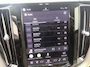 Volvo XC60 2.0 T6 Plug-in hybrid AWD Plus Dark | Adaptieve Cruise Control | Panoramadak | Stoel-/Stuurverwarming | Harman Kardon Audio | Dodehoek Detectie | Donker Getint Glas | Parkeerverwarming |
