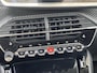 Peugeot e-2008 SUV Allure Pack 50 kWh | Trekhaak | Stoelverwarming | Navigatie | Achteruitrijcamera | Apple Carplay/Android auto | Adaptieve Cruise Control