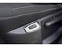 Renault Captur 0.9 TCe Life | Climate control | Cruise control | Verwarmbare voorstoelen | Achteruitrijcamera | Getinte ramen