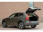 Volvo XC60 T8 Twin Engine AWD Momentum, Leder, Carplay, Trekhaak, Stoelverwarming, Camera, Panoramadak, Full LED.