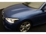 BMW 1-Serie 118i High Executive 2013 | Navigatie | Harman Kardon | Cruise Control | Airco | Stuurwiel Bediening | Stoel Verwarming | DAB Radio | Parkeersensoren | Nationale Autopas