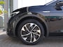 Volkswagen ID.5 Pro 77 kWh 174 pk | Navigatie via App Connect | Stoel + Stuurverwarming | Camera | ACC |