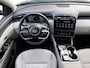 Hyundai Tucson Premium 1.6 T-GDI HEV 230pk | 360° CAMERA | STOELVERW. V + A | STOELVERKOELING | ADAPTIVE CRUISE | HUD | APPLE CARPLAY / ANDROID AUTO | LEDER | ELEKTRISCHE STOELVERSTELLING | MEMORY FUNCTIE |