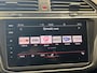 Volkswagen Tiguan 1.5 TSI R-Line Business+ | Navigatie/Android/Apple Carplay | LM Velgen 20" | Voorstoelen/Stuur Verwarmd | Cruise Control Adaptief | Airco | Matrix LED Koplampen |