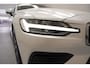 Volvo V60 2.0 B3 Core Aut. [ LED Adapt.cruise Stoelverwarming voor en achter ]