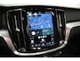 Volvo V60 2.0 B3 Core Aut. [ LED Adapt.cruise Stoelverwarming voor en achter ]