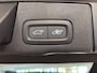 Volvo XC60 Ultra Black Edition Recharge Plug-In Hybrid AWD | Luchtvering | Trekhaak | Panoramadak | Stoel + Stuur Verwarming | 360 Camera | Memory Stoelen |