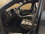Volvo XC60 Ultra Black Edition Recharge Plug-In Hybrid AWD | Luchtvering | Trekhaak | Panoramadak | Stoel + Stuur Verwarming | 360 Camera | Memory Stoelen |