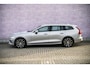Volvo V60 T6 Plug-in Hybrid AWD Essential Bright | PHEV Long Range | SOH 99% | Trekhaak | Lederen Bekleding | Achteruitrijcamera | Parkeersensoren | Stoelverwarming voor en achter | Cruise Control Adaptief | BLIS | Google Navigatie | Apple Carplay | Android Auto
