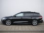 Ford Focus Wagon 1.0 EcoBoost Hybrid ST Line X 155 Pk Automaat Navigatie / DAB / Apple Carplay / Pano-dak / Trekhaak
