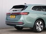 Volkswagen Passat Variant 1.5 eTSI Edition 150 Pk Automaat Navigatie / DAB / Apple Carplay / 360 camera / Trekhaak / Parkeerassistent