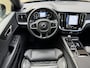 Volvo V60 2.0 T6 Recharge 350pk AWD R-Design Plus Dark | Long range | Trekhaak wegklapbaar | Pilot assist | Adaptieve cruise | Stoelverwarming | Camera | Sportstoelen half leder met memory | 19 inch velgen | Navigatie | Apple CarPlay | DAB | Keyless | Full-LED | Sfeerverlichting | Elektrische achterklep | Recent onderhouden