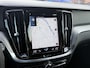 Volvo V60 2.0 T6 Recharge 350pk AWD R-Design Plus Dark | Long range | Trekhaak wegklapbaar | Pilot assist | Adaptieve cruise | Stoelverwarming | Camera | Sportstoelen half leder met memory | 19 inch velgen | Navigatie | Apple CarPlay | DAB | Keyless | Full-LED | Sfeerverlichting | Elektrische achterklep | Recent onderhouden