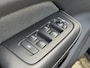 Volvo V60 2.0 T6 Recharge 350pk AWD R-Design Plus Dark | Long range | Trekhaak wegklapbaar | Pilot assist | Adaptieve cruise | Stoelverwarming | Camera | Sportstoelen half leder met memory | 19 inch velgen | Navigatie | Apple CarPlay | DAB | Keyless | Full-LED | Sfeerverlichting | Elektrische achterklep | Recent onderhouden