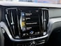 Volvo V60 2.0 T6 Recharge 350pk AWD R-Design Plus Dark | Long range | Trekhaak wegklapbaar | Pilot assist | Adaptieve cruise | Stoelverwarming | Camera | Sportstoelen half leder met memory | 19 inch velgen | Navigatie | Apple CarPlay | DAB | Keyless | Full-LED | Sfeerverlichting | Elektrische achterklep | Recent onderhouden