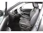 Suzuki Vitara 1.4 Boosterjet Style Smart Hybrid | Trekhaak | Kunstlederen Bekleding | Parkeersensoren | Keyless Entry | Dodehoek Detectie |