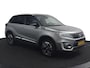 Suzuki Vitara 1.4 Boosterjet Style Smart Hybrid | Trekhaak | Kunstlederen Bekleding | Parkeersensoren | Keyless Entry | Dodehoek Detectie |