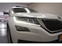 Skoda Kodiaq 1.5 TSI Business Aut. 7 pers. [ Panorama Trekhaak Apple / Android LED Stoelverwarming]