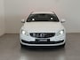 Volvo V60 1.5 T3 Summum | Trekhaak | Leder | Stoel- & Stuurverwarming | Adaptieve Cruise Control | Dode-hoek detectie | Parkeersensoren voor en achter