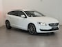 Volvo V60 1.5 T3 Summum | Trekhaak | Leder | Stoel- & Stuurverwarming | Adaptieve Cruise Control | Dode-hoek detectie | Parkeersensoren voor en achter