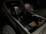 Volvo EX40 Single Motor Plus 70 kWh | 100% SoH | Adaptieve Cruise Control | Stoel en Stuurwielverwarming | Parkeercamera | Pilot Assist | BLIS Dode Hoek Detectie | Microtech / Alcantara bekleding met wit stiksel en bies | Zitting verlenging voorstoelen | Google Infotainment | Warmtepomp | 19 Inch | Keyless Drive | Parkeersensoren voor+achter | Elektrisch bedienbare achterklep | DAB Radio | Apple Carplay/Android Auto | Draadloos telefoon opladen | Volvo On Call met mobiele App functie | Vapour Grey Metallic |