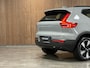 Volvo EX40 Single Motor Plus 70 kWh | 100% SoH | Adaptieve Cruise Control | Stoel en Stuurwielverwarming | Parkeercamera | Pilot Assist | BLIS Dode Hoek Detectie | Microtech / Alcantara bekleding met wit stiksel en bies | Zitting verlenging voorstoelen | Google Infotainment | Warmtepomp | 19 Inch | Keyless Drive | Parkeersensoren voor+achter | Elektrisch bedienbare achterklep | DAB Radio | Apple Carplay/Android Auto | Draadloos telefoon opladen | Volvo On Call met mobiele App functie | Vapour Grey Metallic |