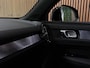 Volvo EX40 Single Motor Plus 70 kWh | 100% SoH | Adaptieve Cruise Control | Stoel en Stuurwielverwarming | Parkeercamera | Pilot Assist | BLIS Dode Hoek Detectie | Microtech / Alcantara bekleding met wit stiksel en bies | Zitting verlenging voorstoelen | Google Infotainment | Warmtepomp | 19 Inch | Keyless Drive | Parkeersensoren voor+achter | Elektrisch bedienbare achterklep | DAB Radio | Apple Carplay/Android Auto | Draadloos telefoon opladen | Volvo On Call met mobiele App functie | Vapour Grey Metallic |