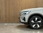 Volvo EX40 Single Motor Plus 70 kWh | 100% SoH | Adaptieve Cruise Control | Stoel en Stuurwielverwarming | Parkeercamera | Pilot Assist | BLIS Dode Hoek Detectie | Microtech / Alcantara bekleding met wit stiksel en bies | Zitting verlenging voorstoelen | Google Infotainment | Warmtepomp | 19 Inch | Keyless Drive | Parkeersensoren voor+achter | Elektrisch bedienbare achterklep | DAB Radio | Apple Carplay/Android Auto | Draadloos telefoon opladen | Volvo On Call met mobiele App functie | Vapour Grey Metallic |