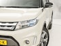 Suzuki Vitara 1.6 High Executive (PANORAMADAK, APPLE CARPLAY, NAVIGATIE, CAMERA, GETINT GLAS, SPORTSTOELEN, STOELVERWARMING, TREKHAAK, ADAPTIVE CRUISE, NIEUWSTAAT)