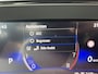 Volkswagen T-Roc 1.5 TSI Life / AUTOMAAT/ PARK. SENSOREN/ DODE HOEK/ IQ. LIGHT/ STOELVERWARM./ DIGITAL DASHBOARD/ ADAPT. CRUISE/ APP CONNECT/ NAVI/ CLIMA/ DAB/ 16" LMV