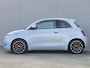 Fiat 500e La Prima by Bocelli 42 kWh / SOH 97% / Panoramadak / Winter & Style pakket / Leder / CCS snelladen / Achteruitrijcamera / JBL Audio Systeem / Stoelverwarming / Adaptief cruise control / Keyless Entry/Start /