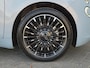 Fiat 500e La Prima by Bocelli 42 kWh / SOH 97% / Panoramadak / Winter & Style pakket / Leder / CCS snelladen / Achteruitrijcamera / JBL Audio Systeem / Stoelverwarming / Adaptief cruise control / Keyless Entry/Start /
