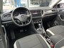Volkswagen T-Roc 1.5 TSI Sport / AUTOMAAT/ CAMERA/ PARK. SENSOREN/ LED/ ADAPT. CRUISE/ DODE HOEK/ DIGITAL DASHBOARD/ APP CONNECT/ NAVI/ CLIMA/ DAB