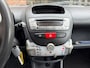 Peugeot 107 1.0-12V Millesim 200 automaat / bj.2011 / kleur: zwart/ 5 deurs / airco / sportvelgen / APK 07/2027 / NAP 199491 km.