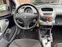 Peugeot 107 1.0-12V Millesim 200 automaat / bj.2011 / kleur: zwart/ 5 deurs / airco / sportvelgen / APK 07/2027 / NAP 199491 km.
