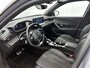 Peugeot e-2008 EV 136pk GT 50 kWh Automaat | Navigatie | Climate Control | Cruise Control | Camera | 18"LMV | LED | Keyless Start | Apple Carplay/Android Auto |