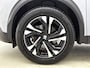 Peugeot e-2008 EV 136pk GT 50 kWh Automaat | Navigatie | Climate Control | Cruise Control | Camera | 18"LMV | LED | Keyless Start | Apple Carplay/Android Auto |