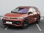 Volkswagen Tiguan Edition 20 1.5 eHybrid 204 PK | R-Line exterieur | 20" inch velgen | Navigatie | Panoramadak | Trekhaak |