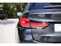 BMW 5-Serie Touring 530e xDrive High Executive M-Pakket | Pano | Elektr. Stoel Mem | Keyless | Grootlichtassistent | Alarm kl.3 | Adap. LED | Etc.