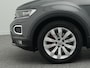 Volkswagen T-Roc 1.5 TSI Sport 150 PK DSG Automaat | Stoelverwarming | Adaptieve Cruise | Achteruitrijcamera | Trekhaak |