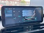 Jeep Avenger Longitude 54 kWh Stoelverwarming | Parkeersensoren Achter | Carplay | Digitaal Dashboard | Verwarmde Voorruit | 16" Lichtmetaal | Apple Carplay/Android Auto|telefoonintegratie premium | Cruise control | Elektrische ramen achter