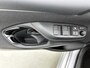 Toyota Yaris 1.5 Hybrid 115 Dynamic | Parkeersensoren V+A | Blindspot | Stuur-Stoelverwarming |