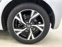Toyota Yaris 1.5 Hybrid 115 Dynamic | Parkeersensoren V+A | Blindspot | Stuur-Stoelverwarming |