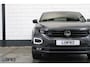 Volkswagen T-Roc 1.5 TSI 3x R-Line | Trekhaak ACC LED Climate CarPlay Blindspot Stoelver.