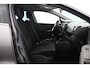 Renault Clio Estate 1.5 dCi ECO Night&Day/ D-Riem verv: 137.000 KM!/ Trekhaak/ 16'' LMV/ DAB+/ Navi/ Airco/ Cruise/ Elek. pakket/ Isofix/ Bluetooth/ Armsteun/ Multi. LEDER. Stuur/ Mistl./ PDC/ Extra getint glas.