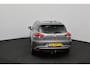 Renault Clio Estate 1.5 dCi ECO Night&Day/ D-Riem verv: 137.000 KM!/ Trekhaak/ 16'' LMV/ DAB+/ Navi/ Airco/ Cruise/ Elek. pakket/ Isofix/ Bluetooth/ Armsteun/ Multi. LEDER. Stuur/ Mistl./ PDC/ Extra getint glas.