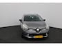 Renault Clio Estate 1.5 dCi ECO Night&Day/ D-Riem verv: 137.000 KM!/ Trekhaak/ 16'' LMV/ DAB+/ Navi/ Airco/ Cruise/ Elek. pakket/ Isofix/ Bluetooth/ Armsteun/ Multi. LEDER. Stuur/ Mistl./ PDC/ Extra getint glas.